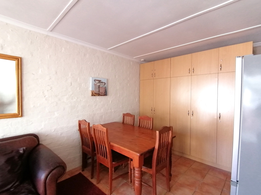 To Let 1 Bedroom Property for Rent in Summerstrand Eastern Cape